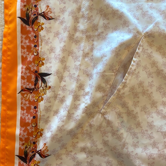 Kaftan (Dress) - Picture 2 of 3